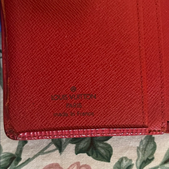 Louis Vuitton Red Textured Accessory - Picture 2 of 7